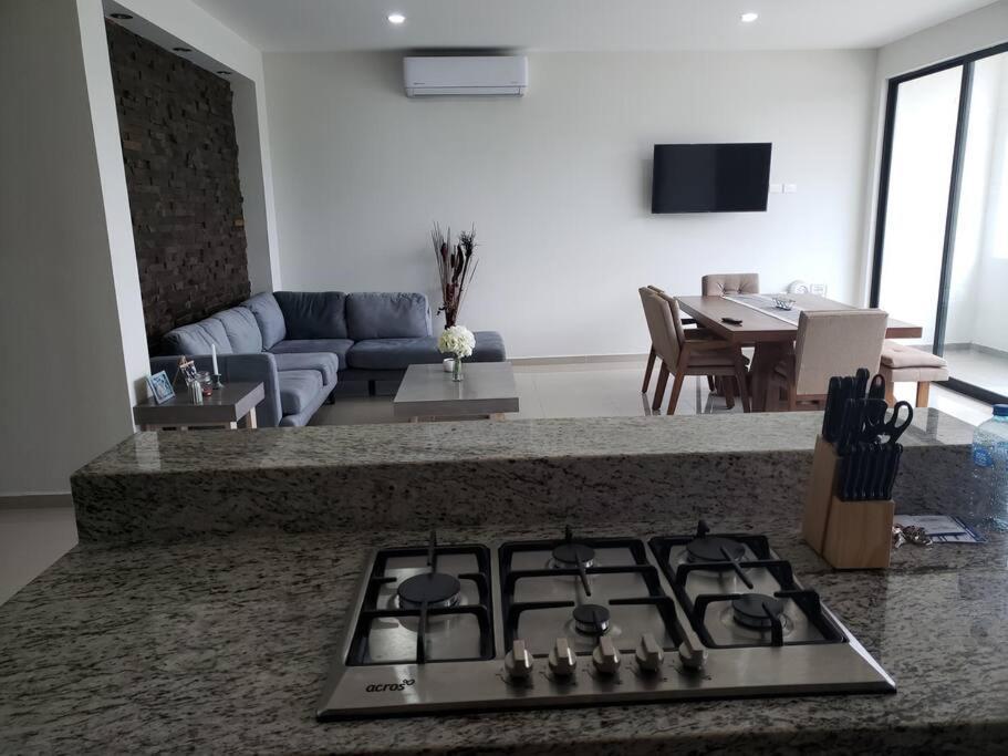 Apartamento Hermoso Y Amplio En Sabalo.
